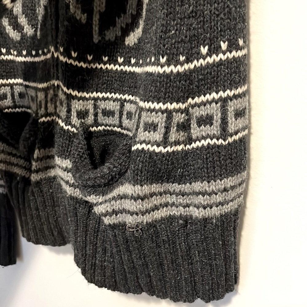 TNA: Cozy Black and Gray Zip Shawl Collar Sweater with Reindeer Motif. Sz L. - Picture 8 of 8